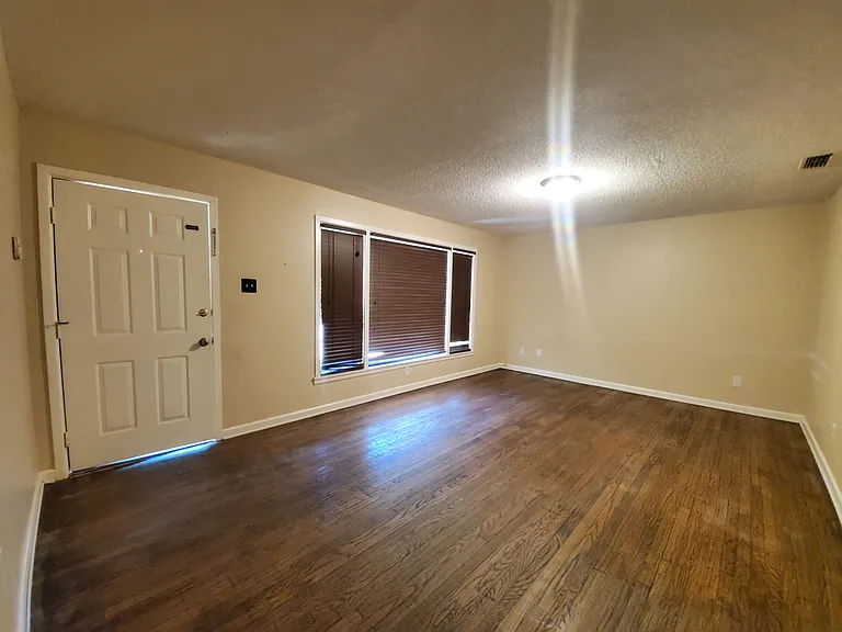 2340 Gish Ln — Photo 4