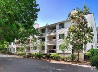700 N 160th St APT A303, Shoreline, WA