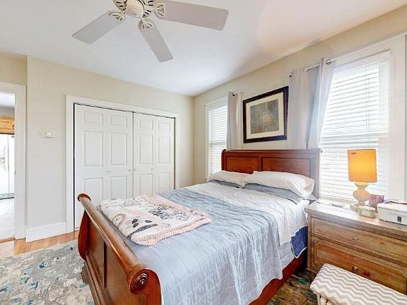3rd image of 23 Concord Ave #1