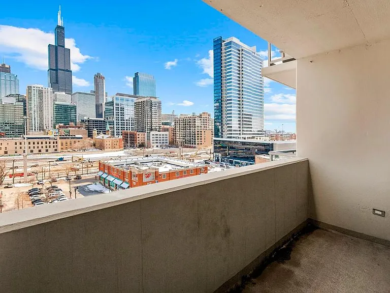 123 S Green St #903B — Photo 5