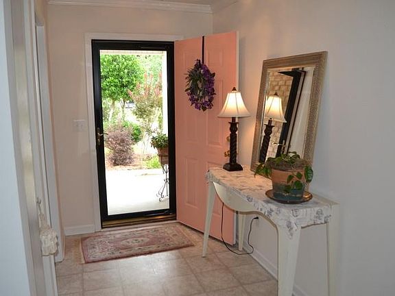 3rd image of 1007 Sycamore Ln