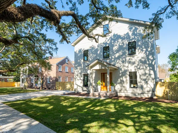 6 Stocker Dr, Charleston, SC 29407