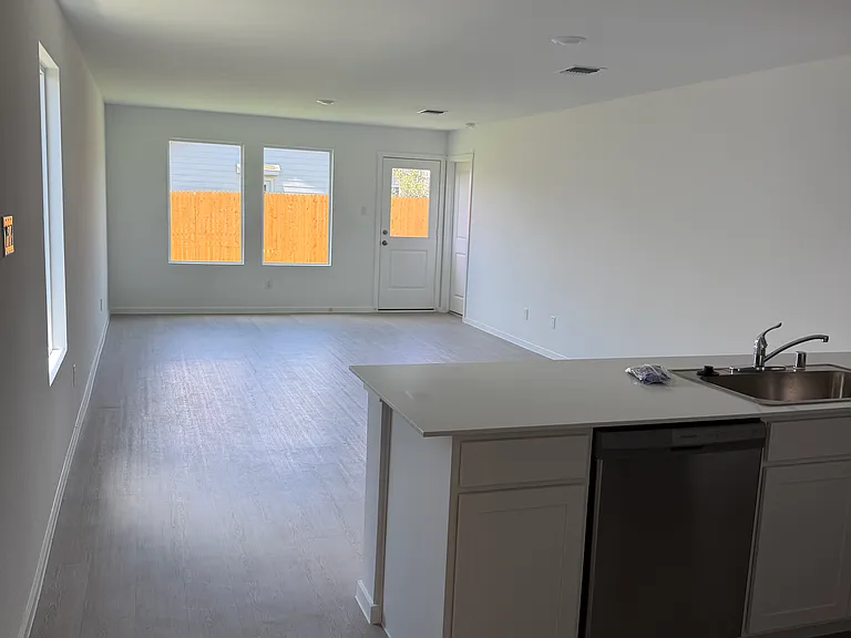3814 Superior Pl — Photo 4