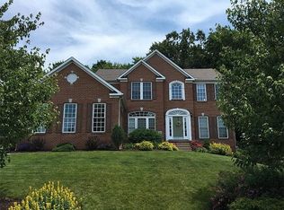 708 Winter Pine Dr, Mars, PA 16046