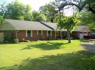 36 Woodlands Dr, Enid, OK 73703