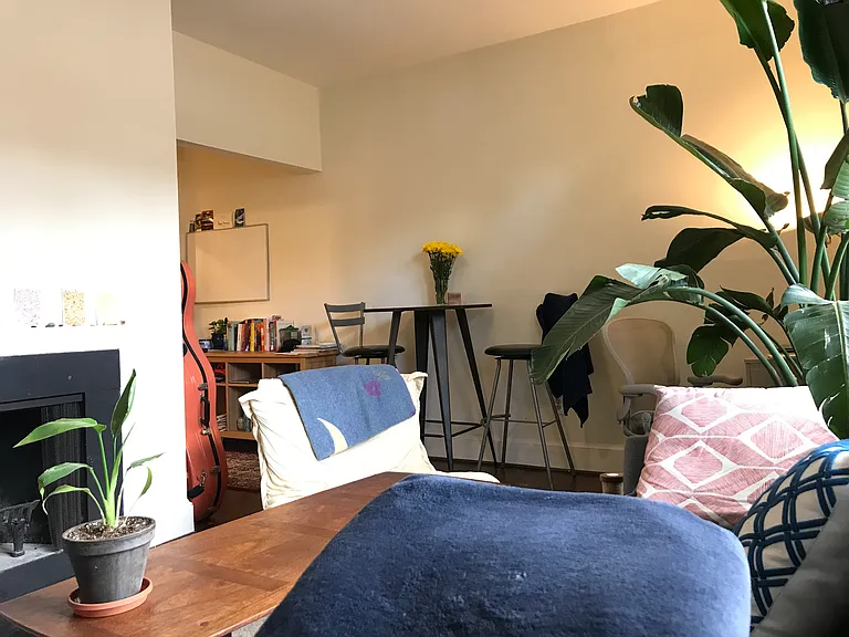 18 9th St NE #208 — Photo 9