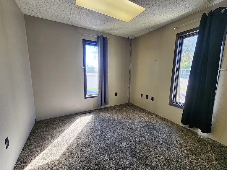 2310 Falls Ave #1 — Photo 4