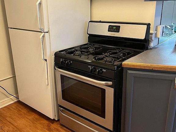 4th image of 1690 Randolph Ave #1