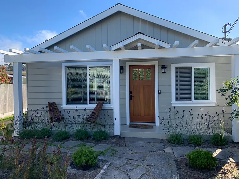 905 Pine St — Photo 1