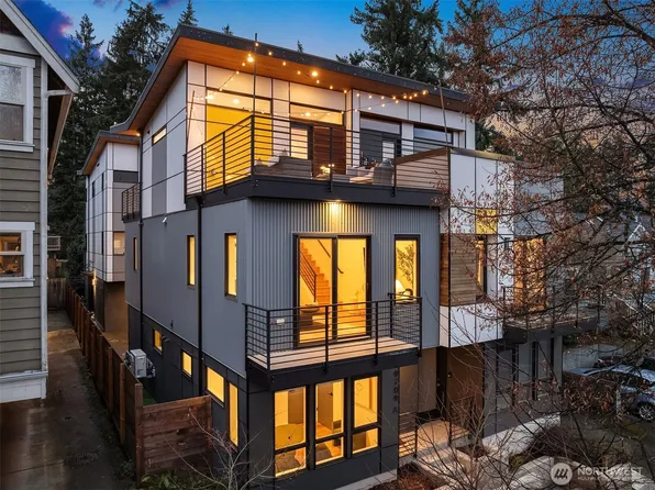 9709 Roosevelt Way NE #A, Seattle, WA 98115