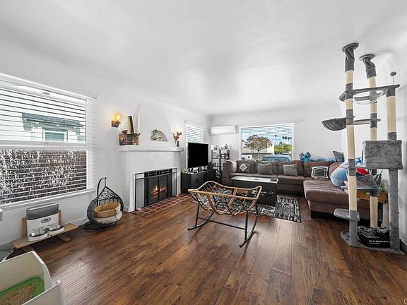 2nd image of 4766 College Ave #4766