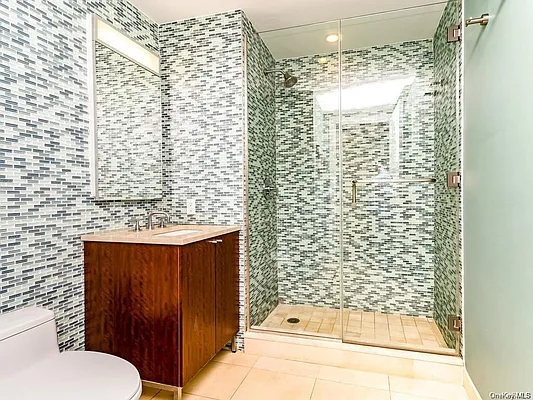 Sold by Re/Max In The City | media 18