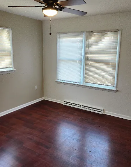 409 Park Ave — Photo 16