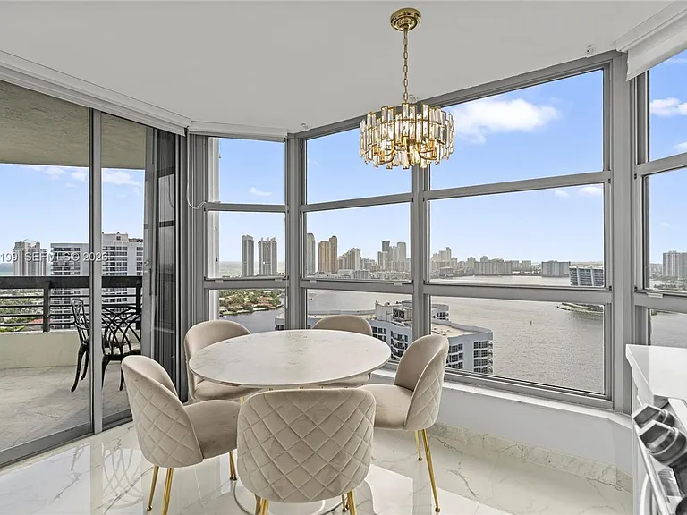 3500 Mystic Pointe Dr #2908 — Photo 4