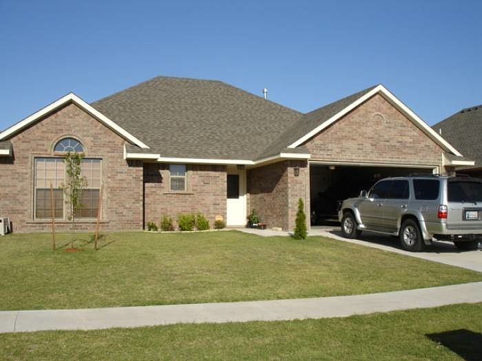1st image of 2623 NW Debracy Ave