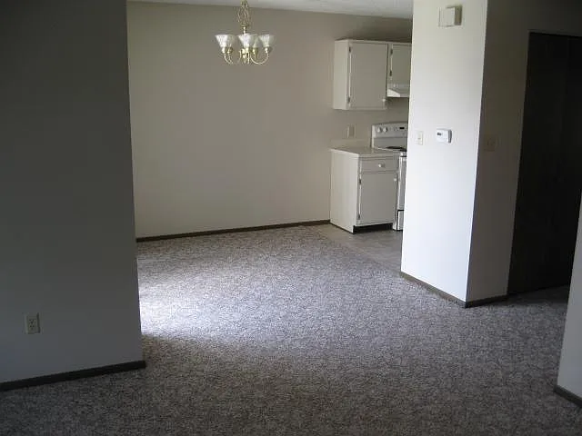 3914 Sturgis Dr — Photo 9