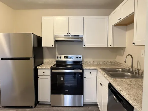 6621 Stoney Point S, Norfolk, VA 23502