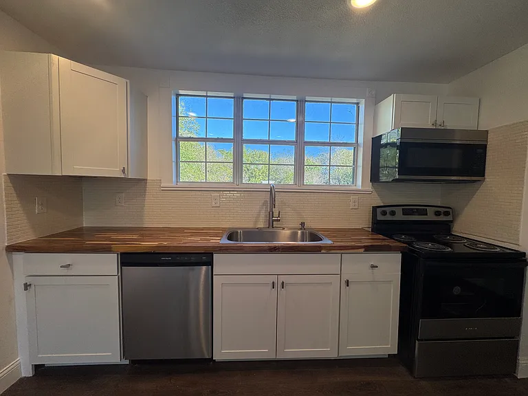 715 W Gerald Ave — Photo 7
