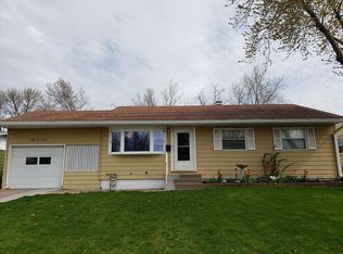 3216 W 16th St, Davenport, IA