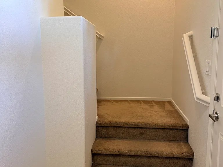 1115 Armstrong Dr — Photo 18