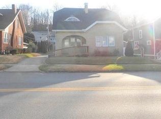 1641 Chestnut St, Coshocton, OH