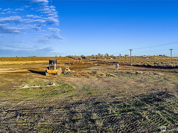 5th image of 2-2 Mae Valley Rd NE