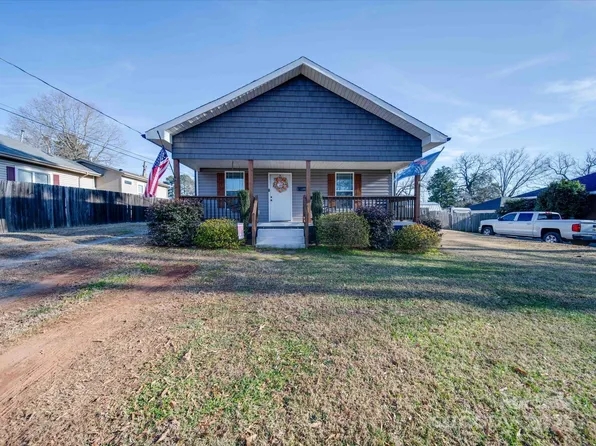 17 Walnut St, China Grove, NC 28023