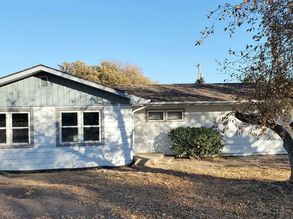 307 Dorrance St, Ellis, KS 67637