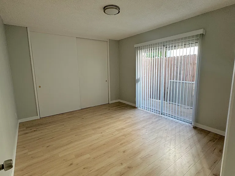 5505 Corteen Pl #7 — Photo 20