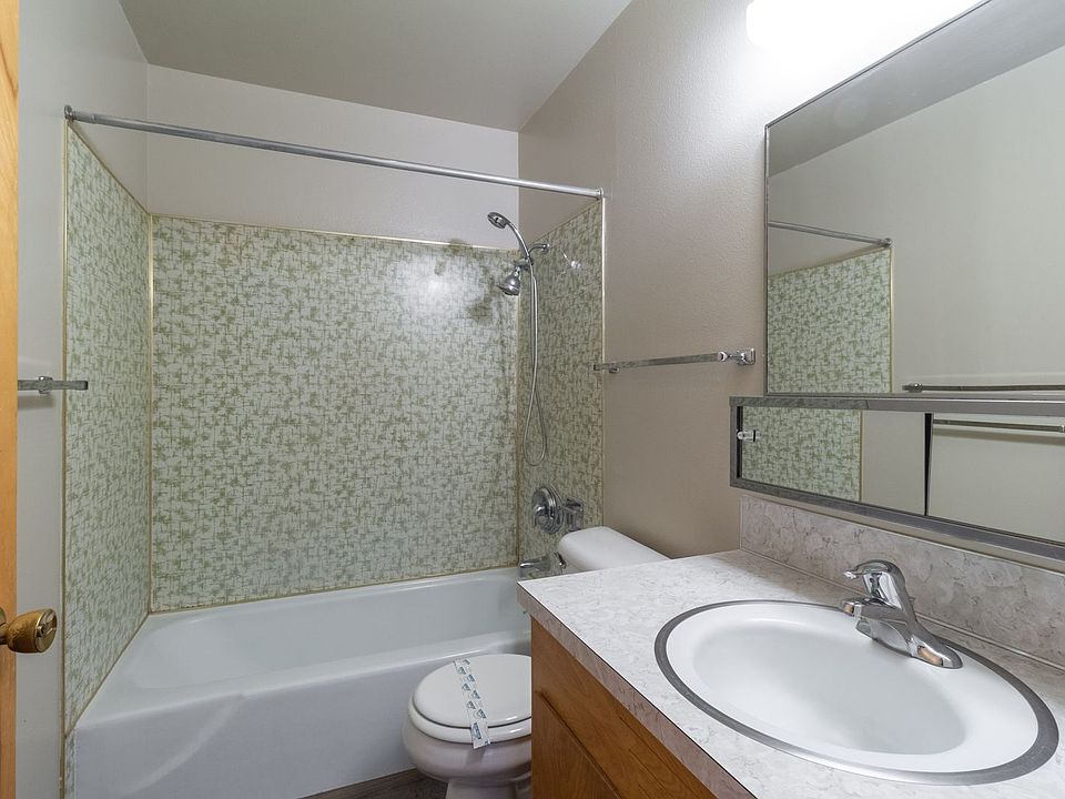 B Street Apartments - 757 B St Washougal WA | Zillow