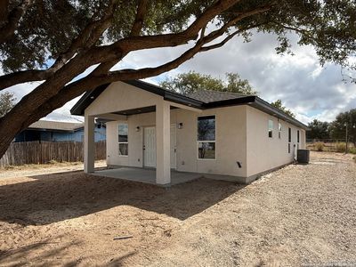 3274 N IH 35, Natalia, TX, 78059