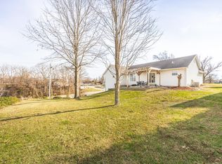 2643 Dennis Dr, Alton, IL 62002