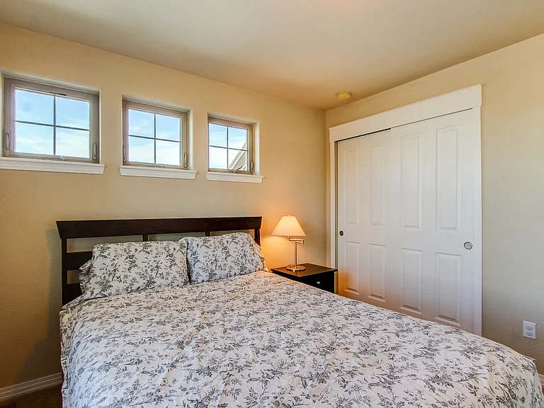 3561 Yosemite St — Photo 24