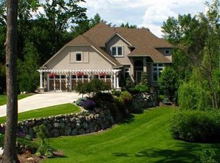 18266 Dove Ct, Eden Prairie, MN 55347