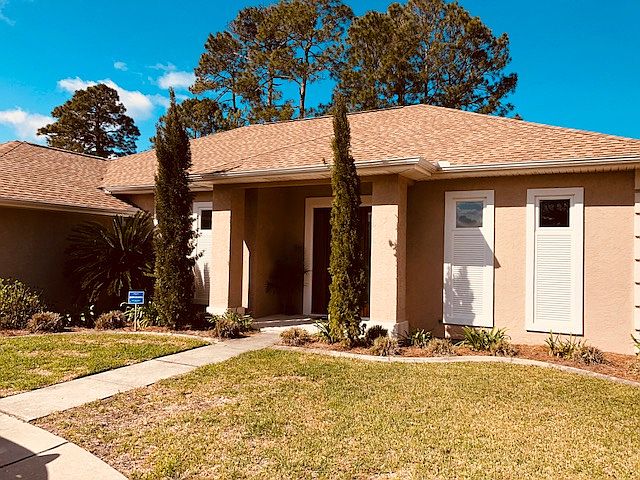 Holiday Golf Course Home