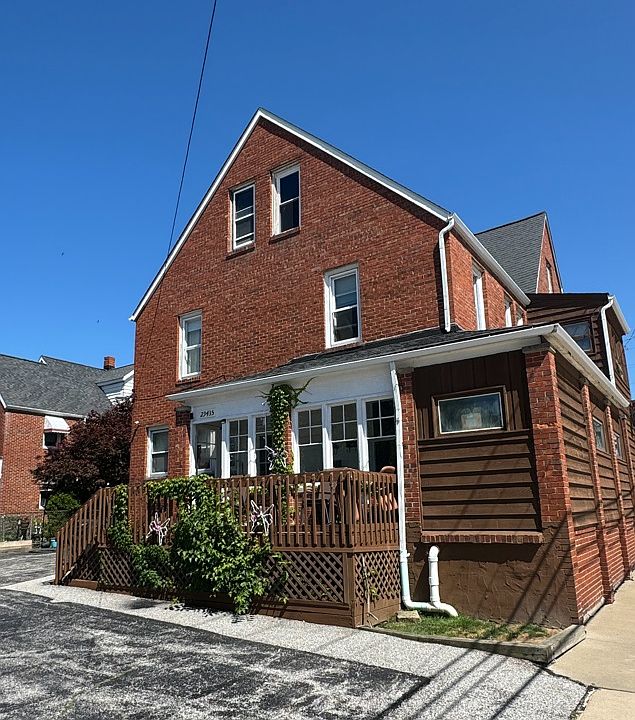 1st image of 29435 Euclid Ave
