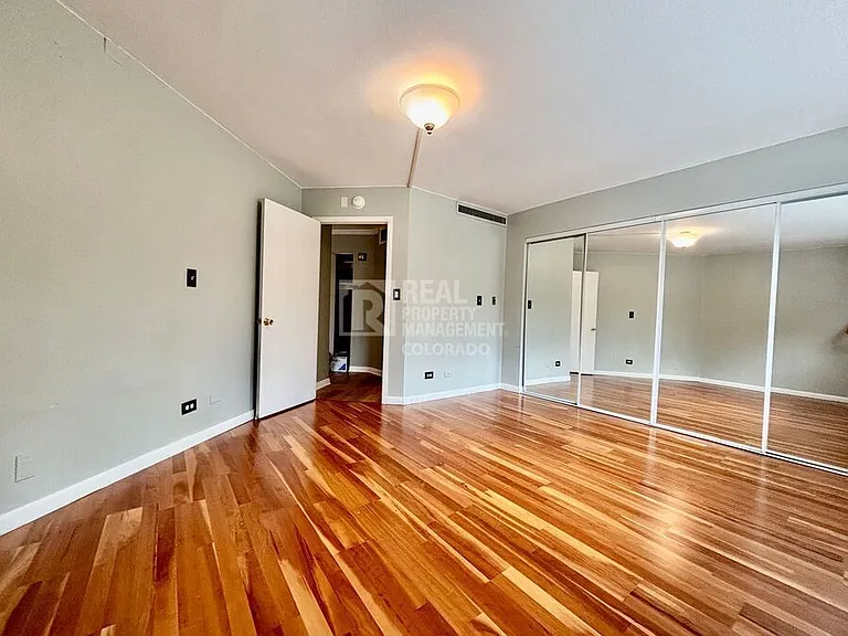 550 E 12th Ave #210 — Photo 4