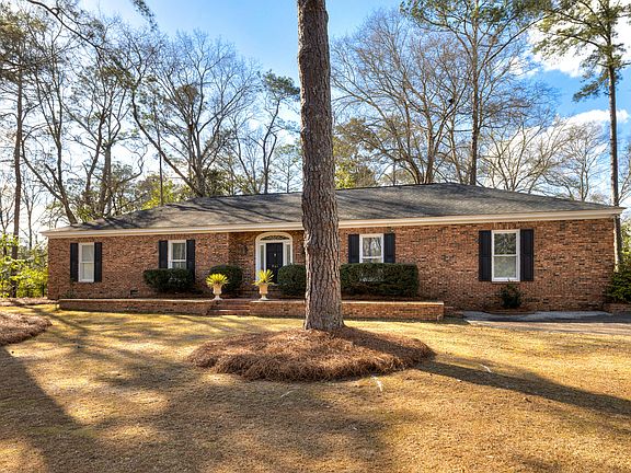 4th image of 961 Club Ln