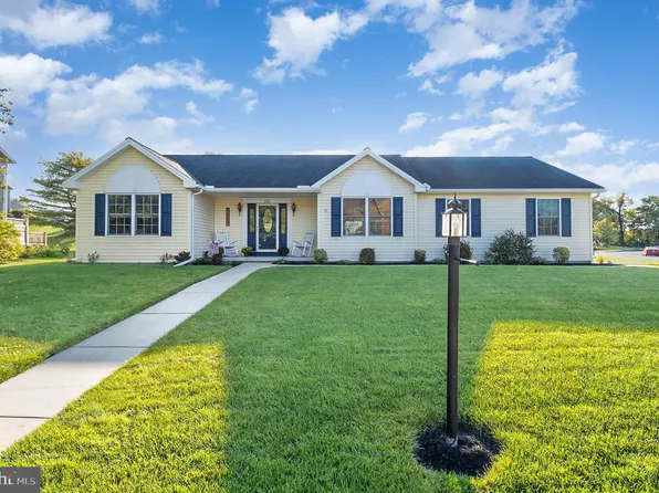 500 Colony Dr, Middletown, PA 17057