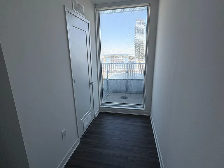 60 Princess St #1716 — Photo 17