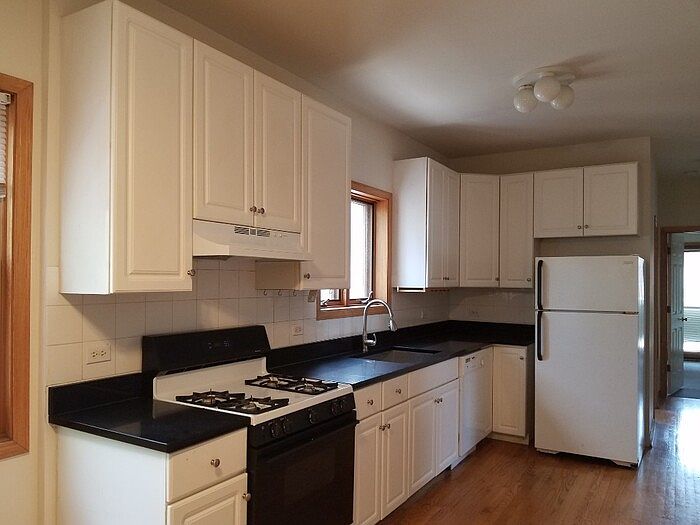 1st image of 1315 N Wolcott Ave