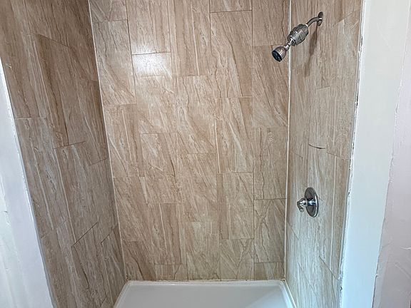 4th image of 56547 Cassia Dr Unit A