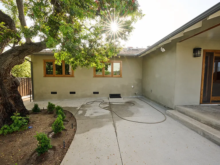 4720 Hayman Ave — Photo 59