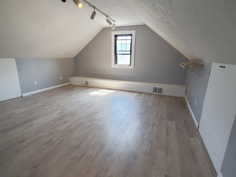 19450 Monterey Ave — Photo 10