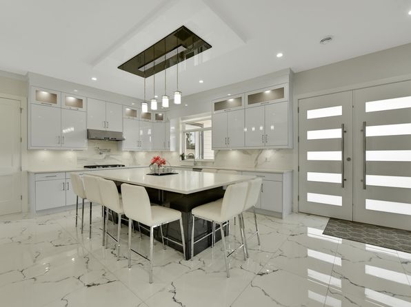 13557 67a Ave, Surrey, BC V3W 2C1