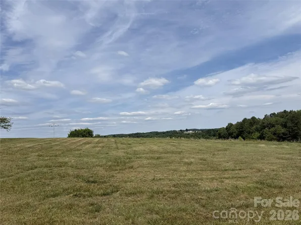 4806 Harmony Hwy, Hamptonville, NC 27020