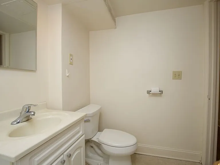626 W Wellington Ave #RG — Photo 17