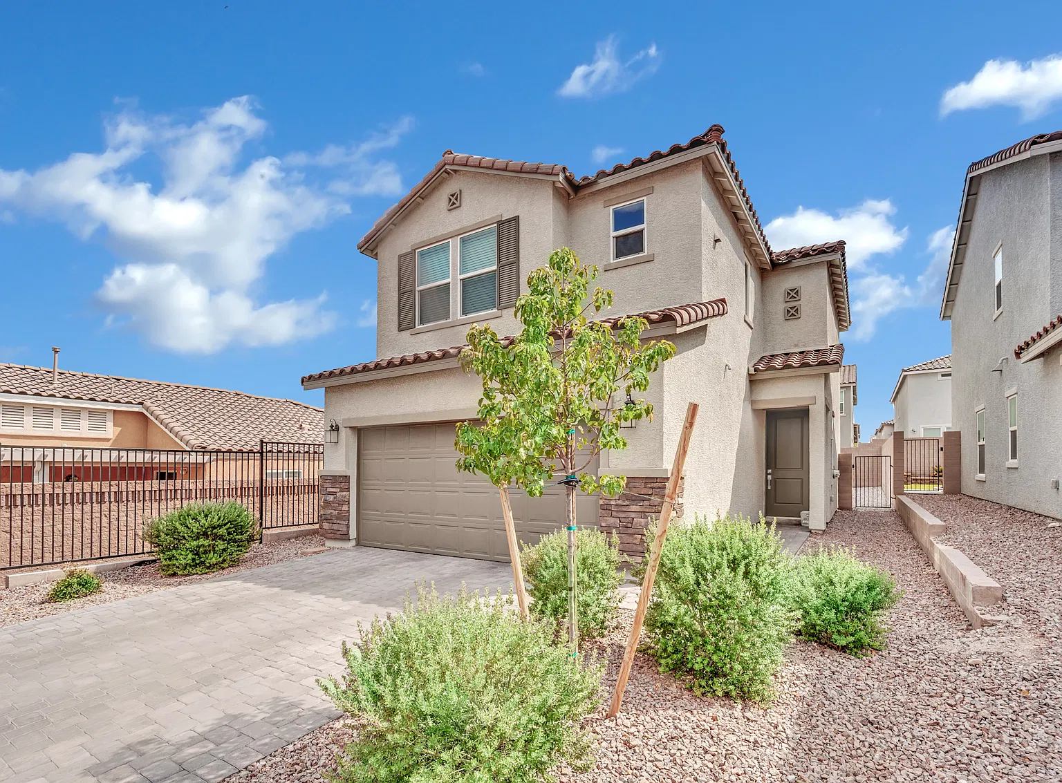 3 bed, 1423 sqft, $2,200 — Photo 3