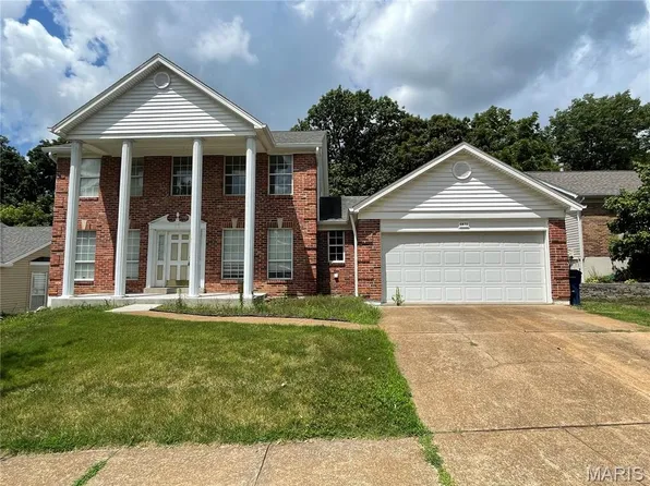 6875 Bear Creek Dr, Saint Louis, MO 63129
