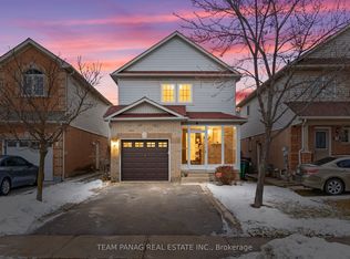 28 Oakmeadow Dr, Brampton, ON L7A2M2